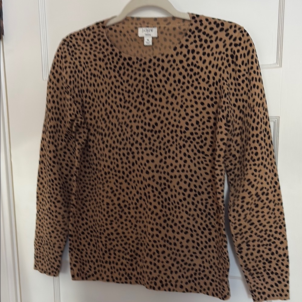 J. Crew Tan and Black Crewneck Sweater. Size M. Cotton.